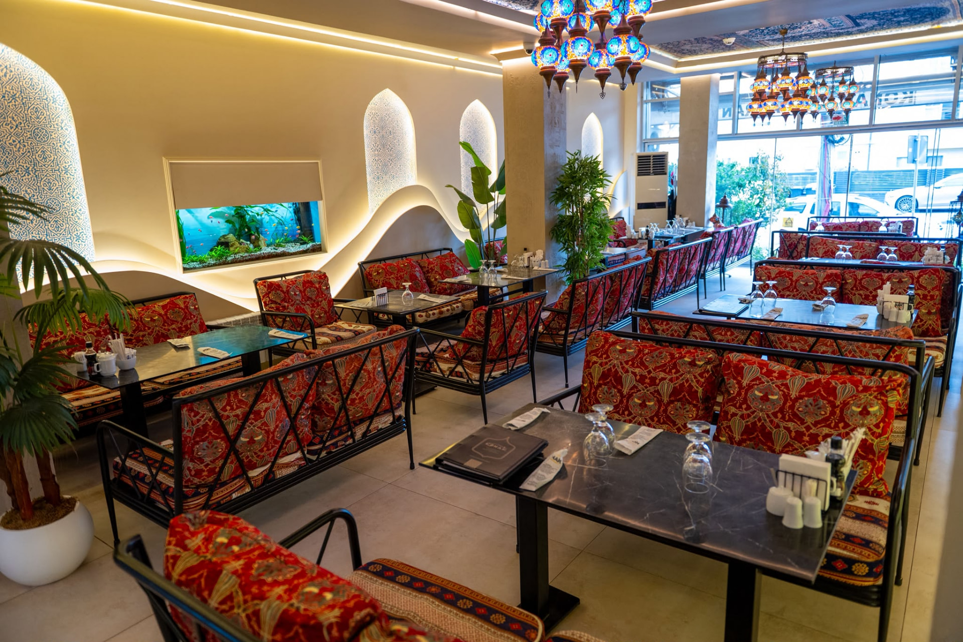 Interiorul Restaurantului Konak — 3