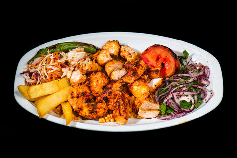 TAVUK SIS PUI LA GRATAR  + GARNITURA